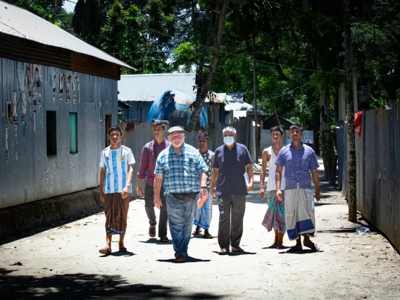 Tim Finan walks the streets of Bangladesh, one of the places where UArizona researchers are helping USAID develop methods to measure the effectiveness of the federal agency's disaster and humanitarian assistance programs. (Credit: Zack Guido)