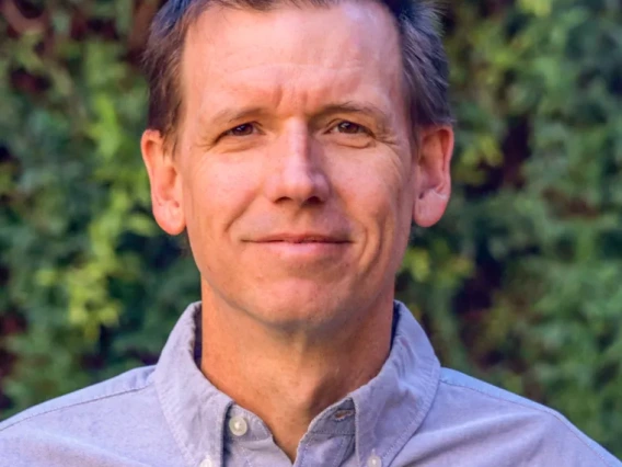 A headshot of Dan Ferguson.