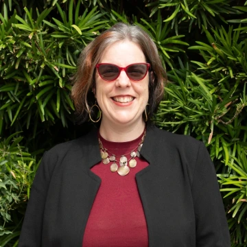 A headshot of Liz Baldwin.